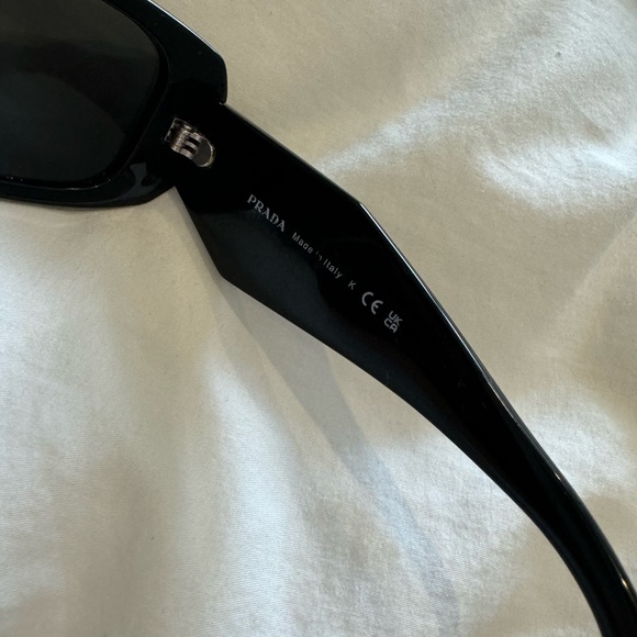 Prada 17WS black sunglasses - Picture 8 of 10
